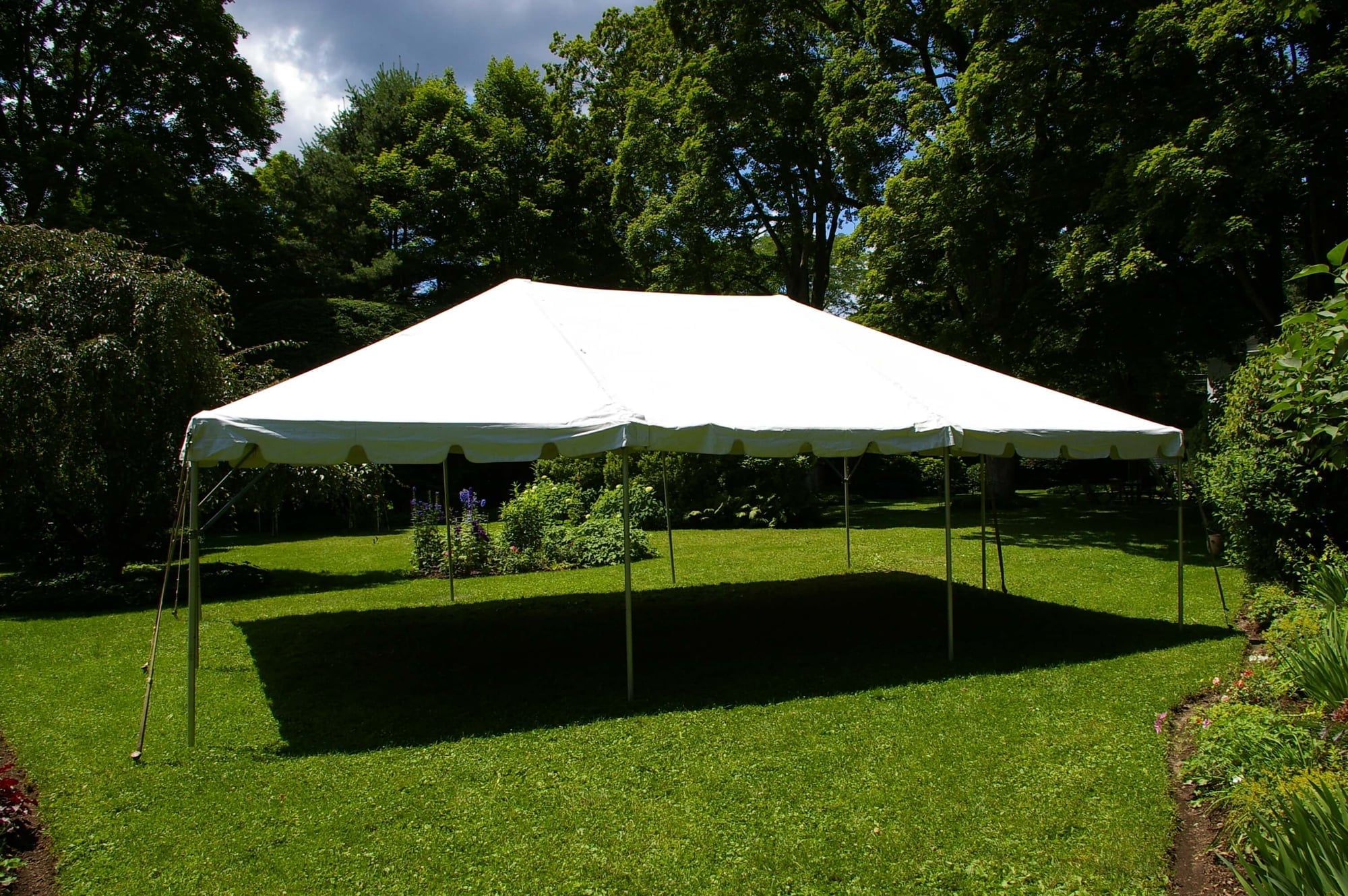 20’ x 30’ Frame Tent (Seats 60)